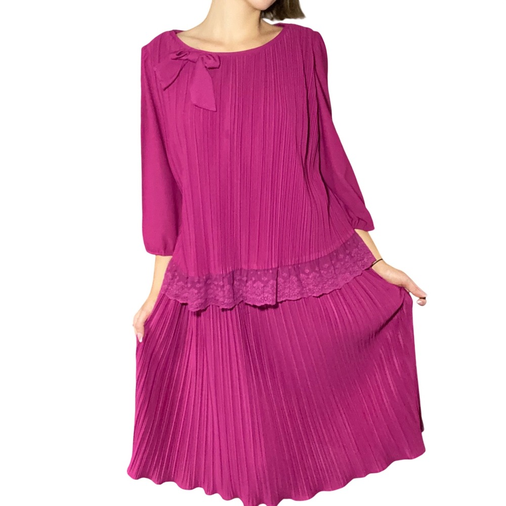 USA VTG Ms Classic Retro Magenta Pleated Lace Chiffon Midi Dress Bow Neck - 10